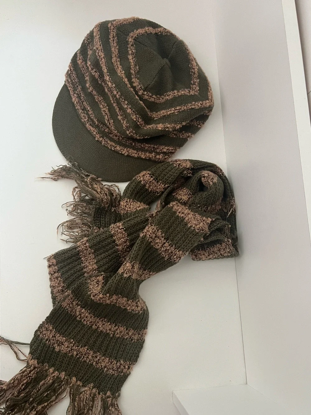 Unbranded women Olive Green and Tan Knit Cap & Scarf Set